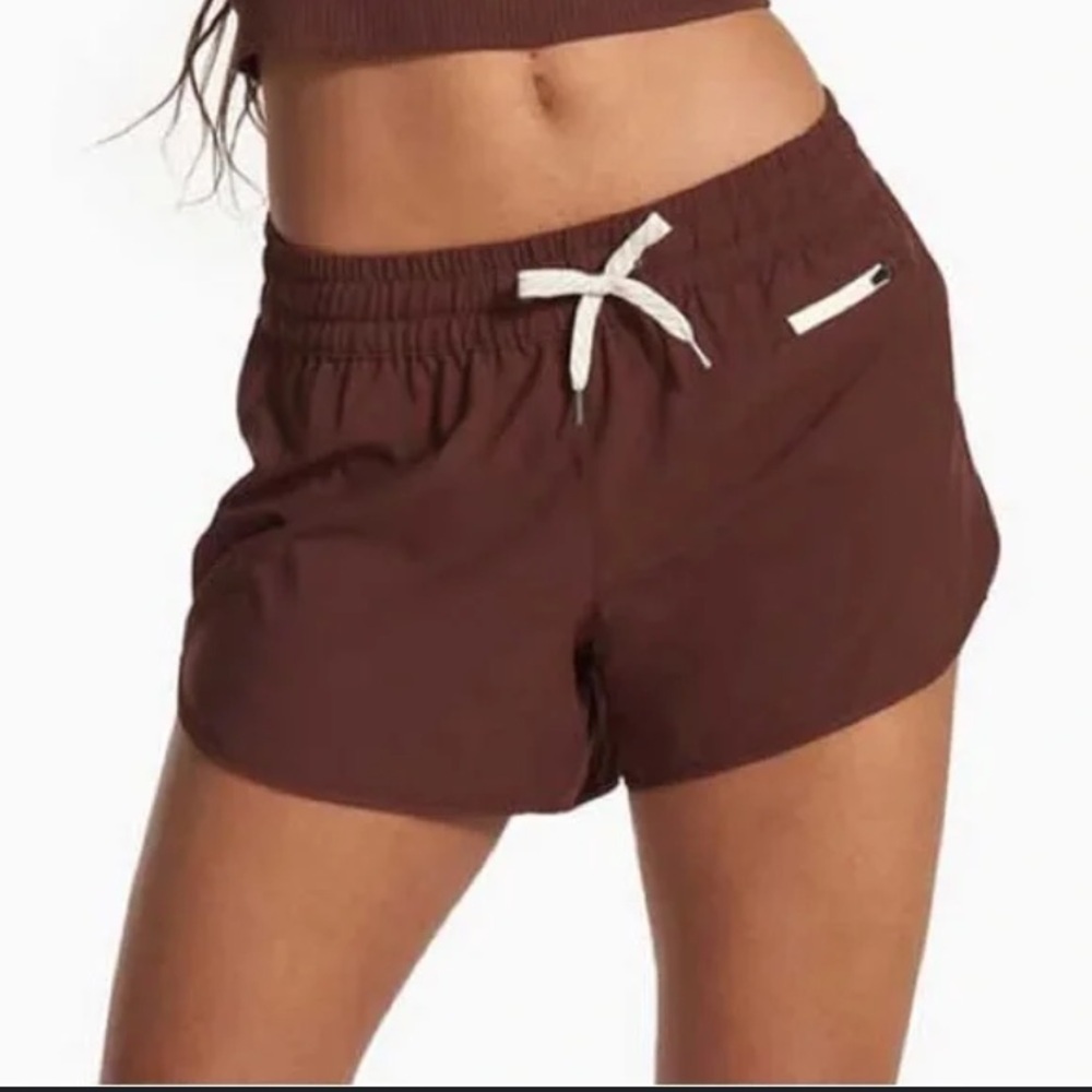 Women's Brown Casual Shorts vuori size L nwot summer classic activewear casual